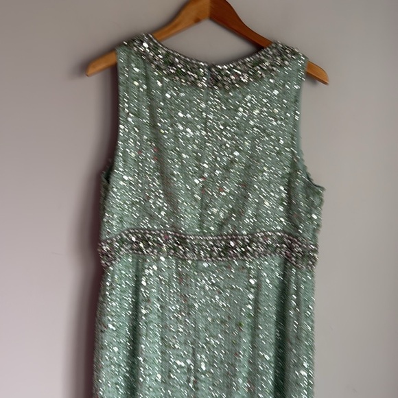 MAC DUGGAL Sequined Sleeveless Embellished Neckline Gown 12 - Picture 9 of 14